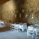 Castell De Vallgornera ペレラダ