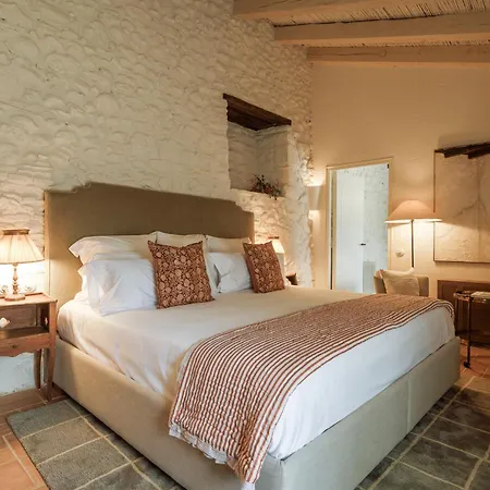 Castell De Vallgornera Hotel Peralada