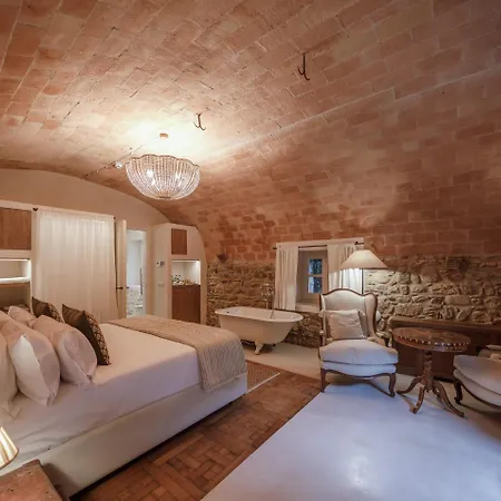 Castell De Vallgornera Отель