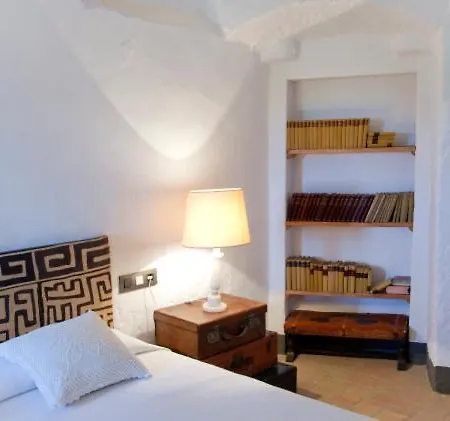 Castell De Vallgornera Hotel Peralada