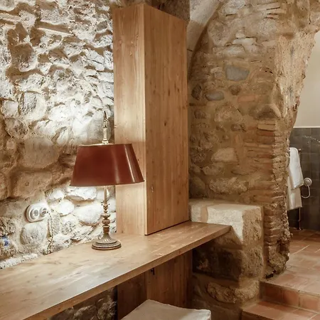 Castillo De Vallgornera Hotel *